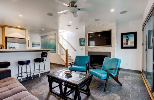 Mission Beach House | OCEAN VIEWS Modern House-Great for Groups & Families, Minisplit Air in All Rooms