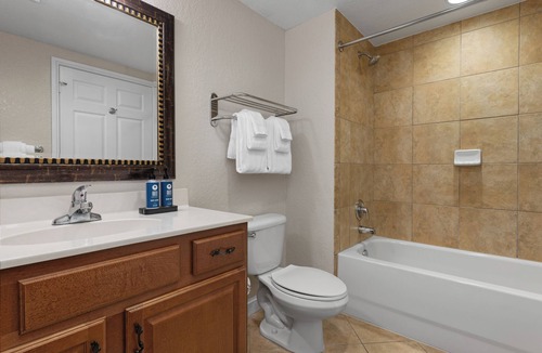 Bay Lake Resort | OFFICIAL LISTING | Wyndham Bonnet Creek Resort 2BR w/5 Pools & 2 Lazy Rivers!