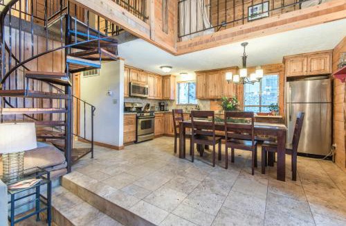 Sundance House | On the Stream, Short Walk to Resort, Hot Tub, Wood Fireplace