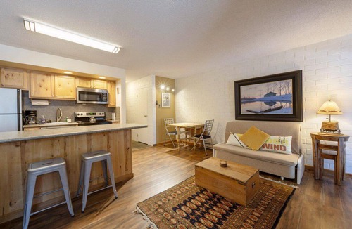 North Park City Condo | Park City 1BR No-Stairs Entry-Gas Fireplace & Grill-Walk to Park City Resort