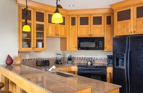 Park City Villa | Park City 3BR Deluxe Villa – Fireplace, Full Kitchen, Balcony & Canyons Access