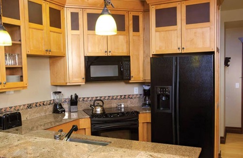 Park City Villa | Park City 3BR Deluxe Villa – Fireplace, Full Kitchen, Balcony & Canyons Access