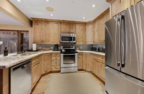 Deer Valley Villa | Park City 5BR with Private Hot Tub, Theater and Game Loft and Free Shuttle