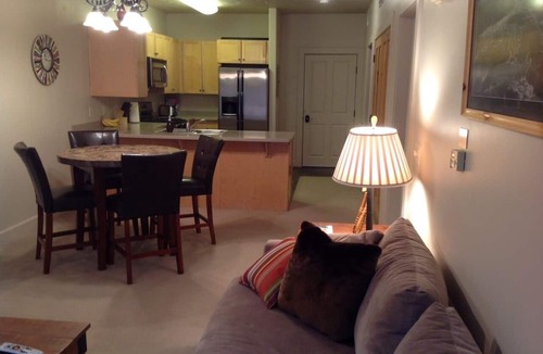 Kimball Junction Condo | Park City Condo Newly Remodeled With Pool/Hot Tub And Secure Garage Parking