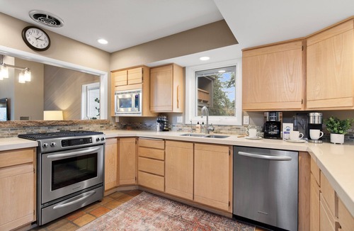 Park Meadows House | Park City Luxury Home - Hot tub + Great for Groups!
