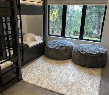 Summit Park Ski Chalet | Park city Pines retreat sleeps 22!