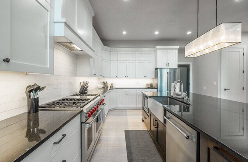 Summit Park House | Park City Stunning Retreat | 6BR | Hot Tub & Views