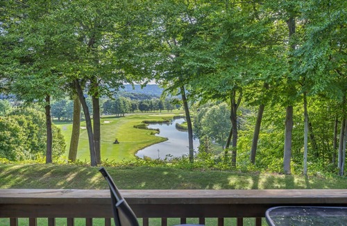West Hartford Condo | Patio Condo with Golf Views & BBQ, Windsor Village