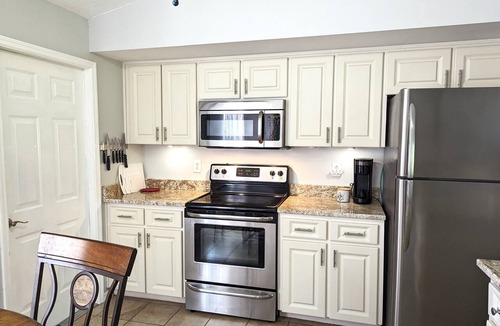 New Port Richey East House | Peaceful 3-bedroom house with AC in New Port Richey Close to Town