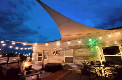 Cortez Apartment | Penthouse Suite With Roof Top Patio!