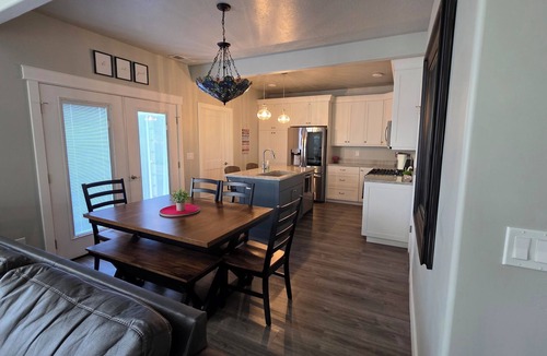 Washington Fields Apartment | Perfect 1-bedroom apartment with AC in adorable Washington