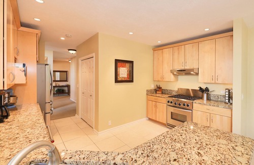 Cottonwood Heights Condo | Perfect Ski Vacation - Large Condo with 4 Ensuite Bed/Bath w/Hot Tub & Grill
