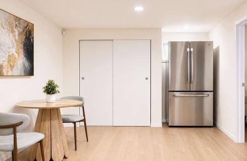 Shoreline House | Pet Friendly 3B Shoreline Home with EV charger