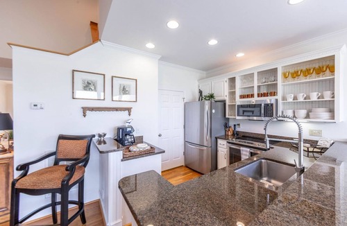 Eatonton House | Pet Friendly | Lake Oconee | Stunning Lake Views
