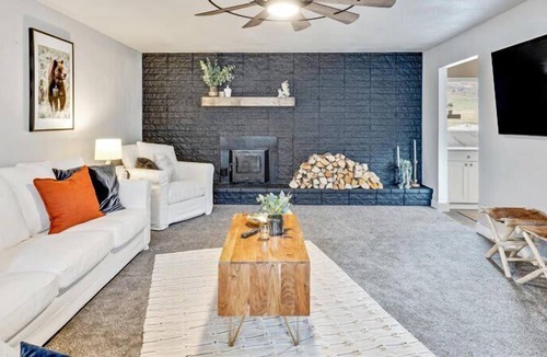 Alpine House | Pickle Ball Courts Close By|Game Room for Kids!