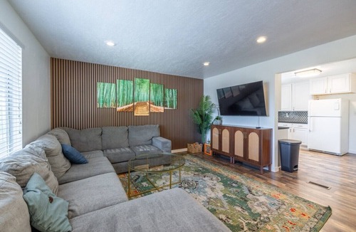 Lakeview House | Pickleball & Hot Tub | Packed with Entertainment | Near BYU