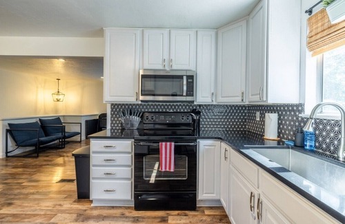 Lakeview House | Pickleball & Hot Tub | Packed with Entertainment | Near BYU