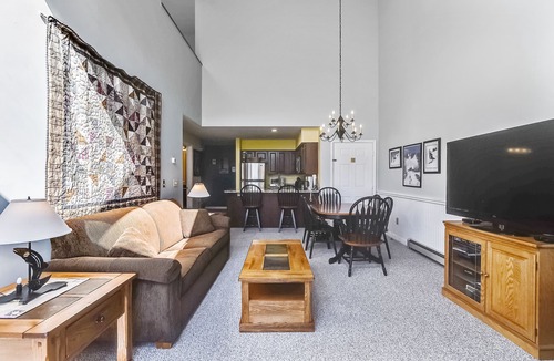 Killington Condo | Pico F305 Ski right to the lifts at Pico Vaulted ceilings Light and Bright. Fitness Center and Pool access.