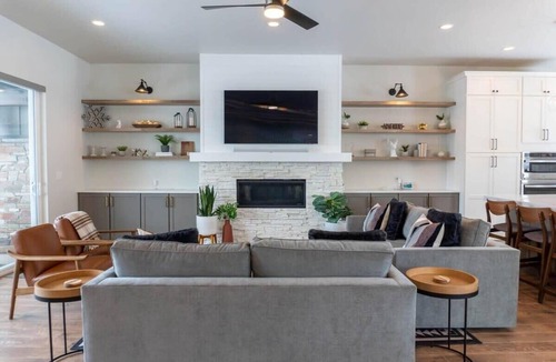 Deer Mountain Condo | Pristine 3BR w/Hot Tub - 15min to Park City!