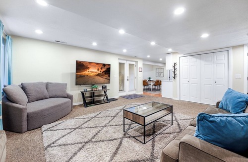 South Jordan House | Private/clean guest suite, bath, kitchen & laundry