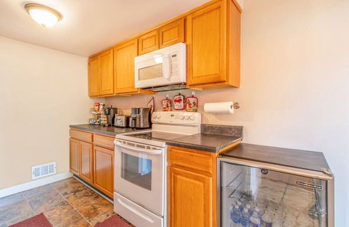 Newark Apartment | Private Home + 3 Bed/1.5 Bath + 2MI - University of Delaware
