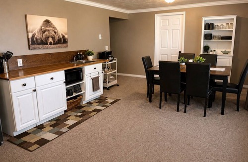 North Salt Lake House | Private Hot Tub & Sunset Views - 3 BR Guest Suite