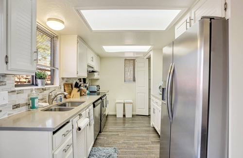 Cottonwood Heights House | Private Hot Tub-close to 4 ski resorts!