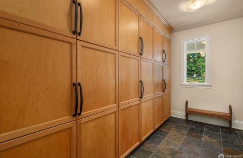 Sammamish Villa | Private Luxury 6-Acres Estate Pool Court Goats