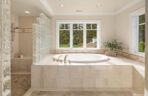 Sammamish Villa | Private Luxury 6-Acres Estate Pool Court Goats
