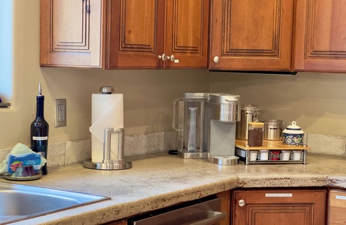 Zion National Park South Entrance Apartment | Private Patio w/BBQ, King beds, Super CLEAN, Walkable, right downtown!