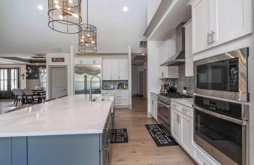 Eatonton House | Private Pool+Game Room+Private Dock on Lake Oconee