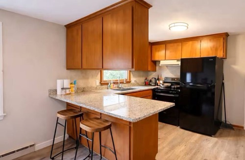 South Amherst House | Private Retreat ranch house in South Amherst