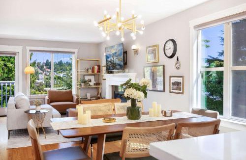 North Queen Anne House | Queen Anne 3BR Walk to SPU & Fremont Market