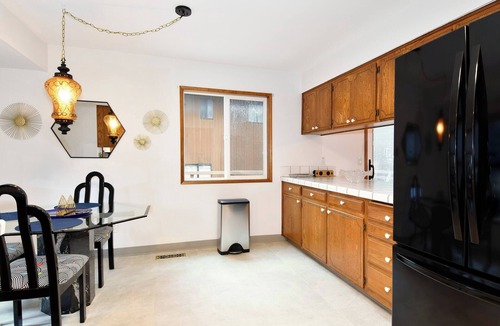 Oatfield House | Quiet and Hip Hillside Retreat: All King Beds!