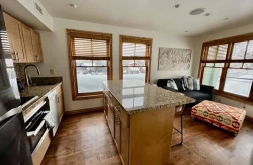 Deer Valley Apartment | Rare - Top of Main Street-1 bdrm, FREE parking