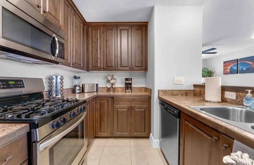 Moab South Valley House | Red Rock Retreat - Pool/Hot Tub, Park, Yard Games, Basketball and Tennis Courts