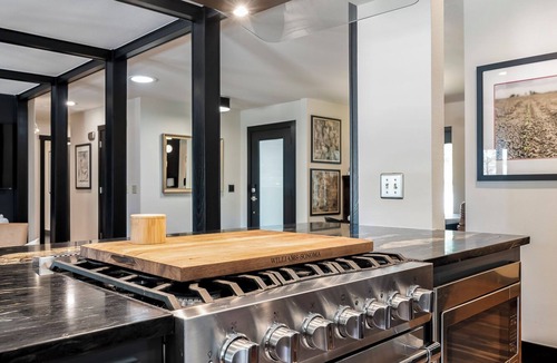 Bentonville House | Relaxing Oasis in the Heart of Bentonville