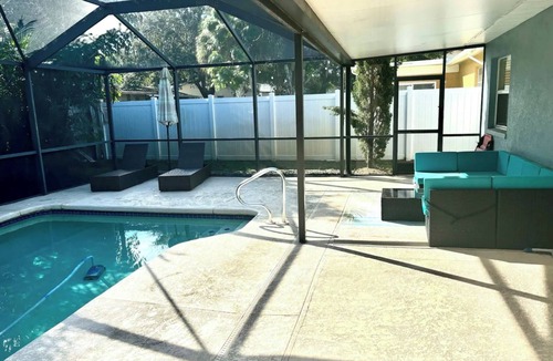 Lake St. George House | Relaxing Pool Home - Palm Harbor - 3BR - 6PPL