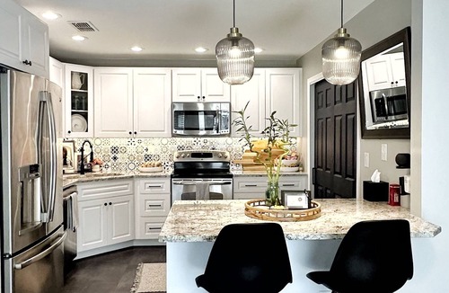 Beacon Woods Village Condo | Renovated Modern 2-Bedroom Golf Course Condo Near Beaches