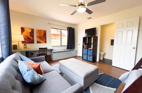 Page House | Retreat - Lake Powell - Antelope Canyon - Horseshoe Bend - Lots of boat parking!