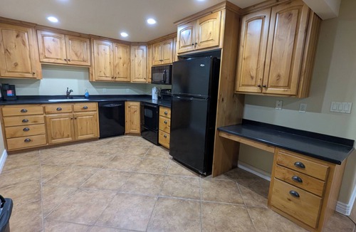 Spanish Fork House | River House - Entire 6-bedroom home near the SF River trail
