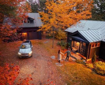 Eastern Vermont Ski Chalet | River Ridge Cabin, Clubhouse Included, 2 Units, Forest Setting, River Views, near Stowe