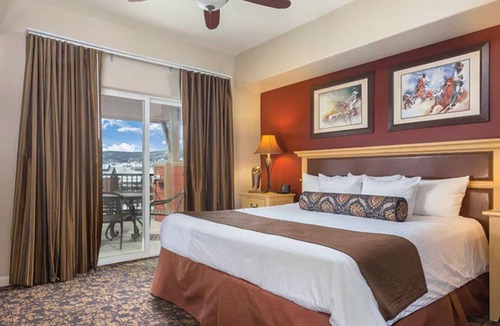 Steamboat Springs Resort | Rocky Mountain Retreat – 2BR Condo with Fireplace & Views