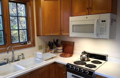 Williamsville Cabin | Romantic Cabin Rental with Great Views in Southern Vermont