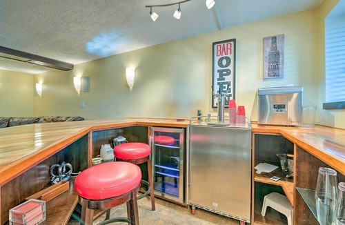 Olympus Cove Apartment | Roomy Salt Lake City Apt with Movie/Game Room