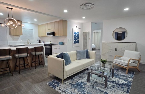 East Side Capistrano Apartment | Sandbar Bay. Walk to Beach & Downtown! New Oceanside 2BD Apartment.