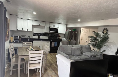 Saratoga Springs House | Saratoga Hills Walkout Basement Room 2