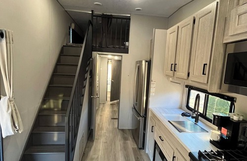 Bentonville House | Scenic NWA Retreat with New Luxury Camper on 15 Acres near XNA and Bentonville