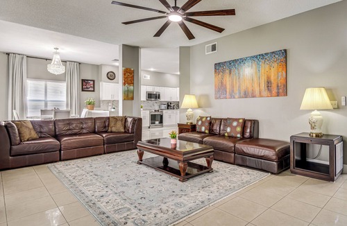 Apopka House | Screened Lanai & Yard! Family Getaway in Apopka