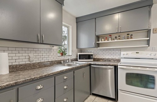 Millcreek House | Secluded and Quiet on Wooded Lot w/Stream 30 min to Resorts 6